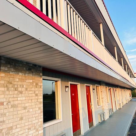 Relax Inn Marshall 외부 사진